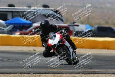 media/Apr-09-2022-SoCal Trackdays (Sat) [[c9e19a26ab]]/Turn 2 (1140am)/